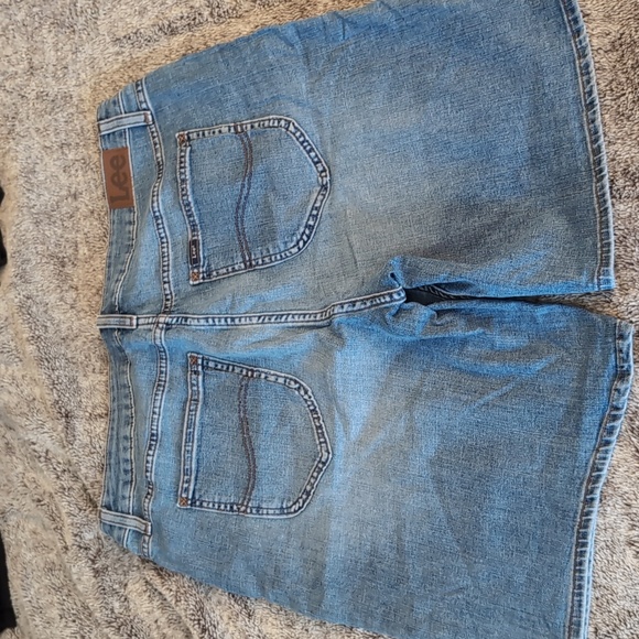 Lee Bermuda Jean Shorts - Picture 3 of 8